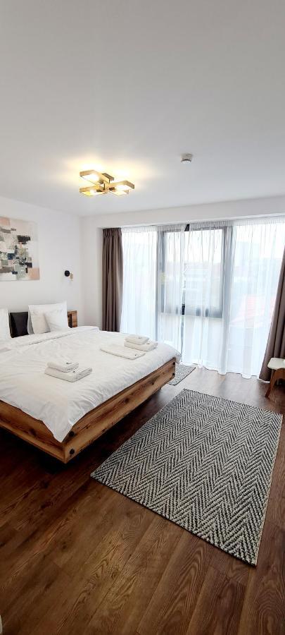 Hotel B4 Nagyvárad Kültér fotó