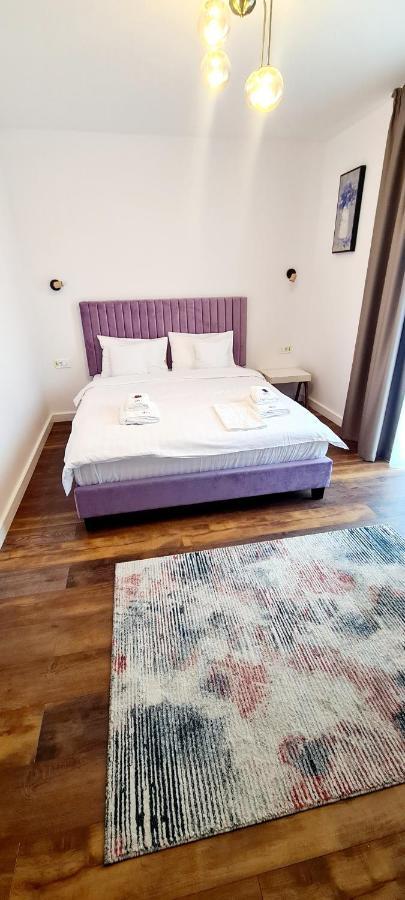 Hotel B4 Nagyvárad Kültér fotó